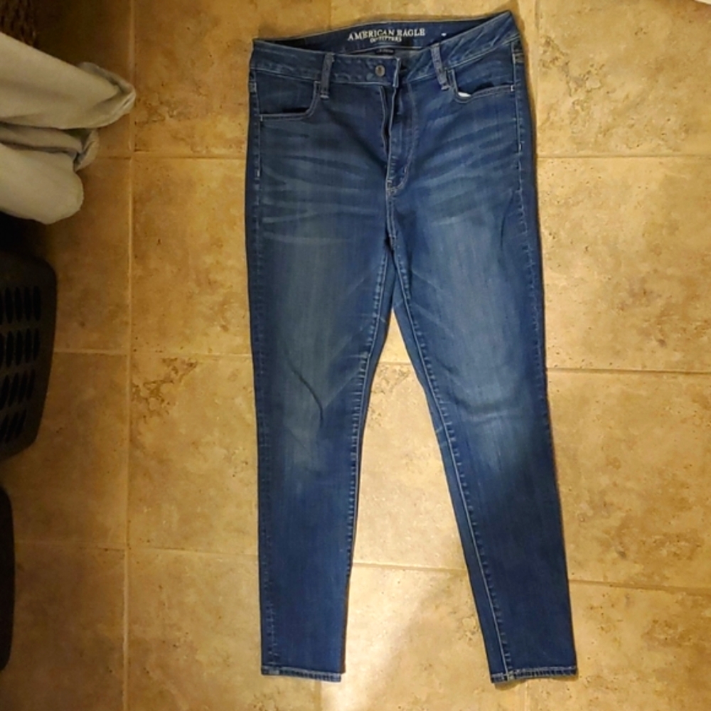 AE Jeggins
